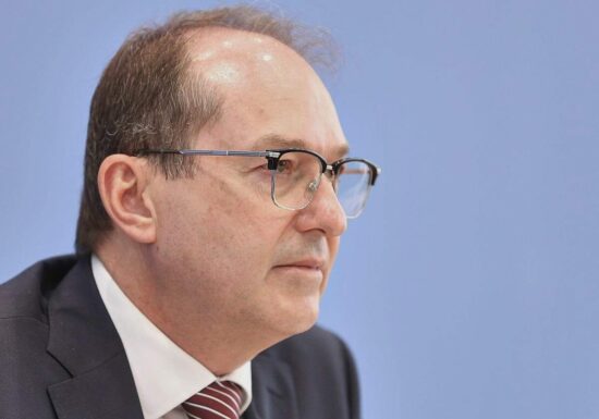 EU-Innenministertreffen: Dobrindt will "Verbindungselement" streichen
