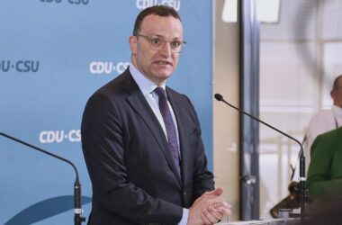 Spahn verteidigt persönliches Engagement beim Maskenkauf