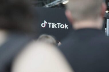 Prien für strengere Altersbeschränkungen bei Instagram und Tiktok