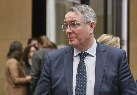 Schweitzer warnt vor "Schnellschüssen" bei AfD-Verbot