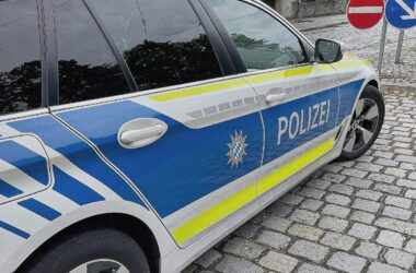 Oldenburg: Mann springt von Hochhausdach und verletzt sich schwer