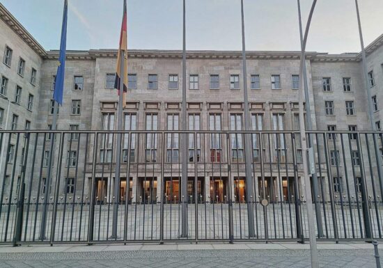 Ökonom Südekum bewertet EU-Handelsdeal mit USA als ungerecht
