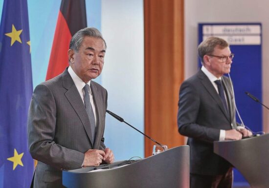 Wadephul kritisiert China für intransparente Exportbeschränkungen