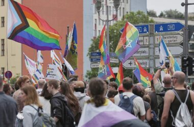 Wegner: "Regenbogenfahne steht für die Grundwerte dieser Stadt"