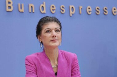 Zoll-Einigung: Wagenknecht fordert von der Leyen zum Rücktritt auf