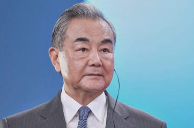 Bundesregierung bestätigt Merz-Treffen mit Chinas Außenminister