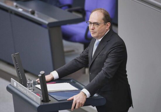 Dobrindt verspricht Ausbau der Cyberabwehr