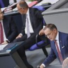 Bundesregierung unterhält "normale" Kommunikation zur AfD