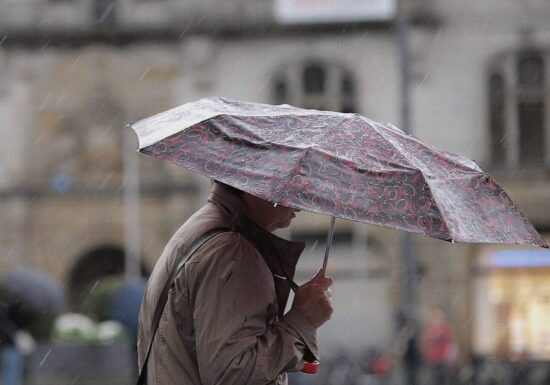 Wetterdienst warnt vor Stark- und Dauerregen im Nordosten
