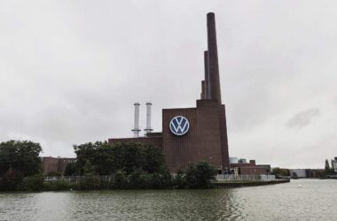 Bericht: VW baut Software-Gemeinschaftsunternehmen mit Rivian aus