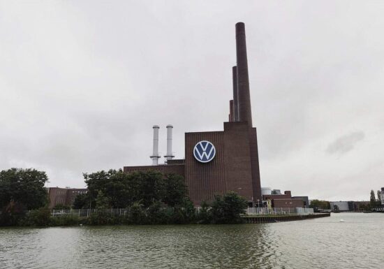 Bericht: VW baut Software-Gemeinschaftsunternehmen mit Rivian aus