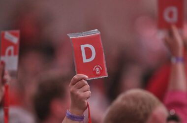 Union besteht auf Pflichtoption im Wehrdienststreit mit SPD