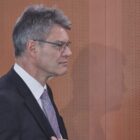 Schnieder erwägt Preisanpassung von Deutschlandticket an Inflation