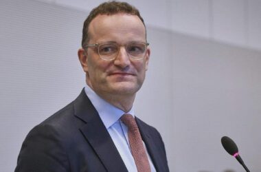 Spahn: Habe kein Geld für Masken-Geschäfte erhalten