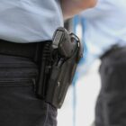 Polizei schießt auf sich selbst verletzenden Mann in Berlin-Wedding