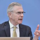 Wirtschaftsweiser fürchtet deutlichen Anstieg der Sozialbeiträge