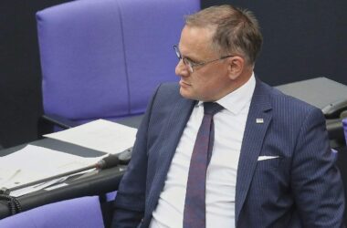 Chrupalla sieht in verschärften Benimmregeln "Professionalisierung"