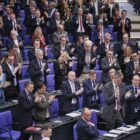Chefgehälter: Transparency tadelt Geheimhaltung bei Union und SPD