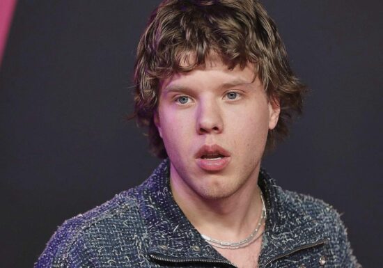 Alex Warren an Spitze der Single-Charts - Zartmann holt Silber