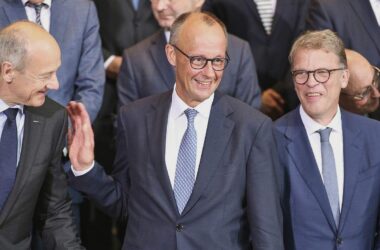 Linke kritisiert "Investitionsgipfel": "Großunternehmen hofiert"