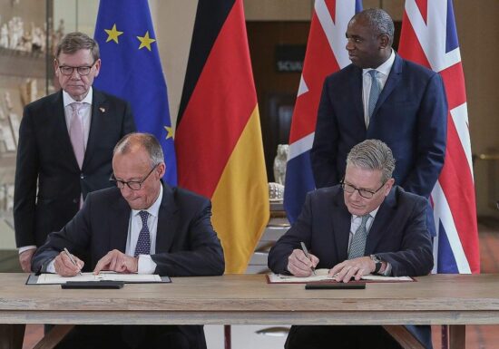 Deutsch-britischer "Freundschaftsvertrag" unterzeichnet