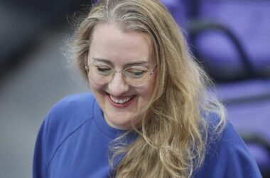 Dröge will Preis für Deutschland-Ticket wieder auf 49 Euro senken