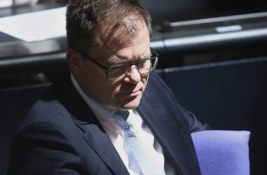 Schneider sieht Klimawandel als "größte soziale Frage unserer Zeit"