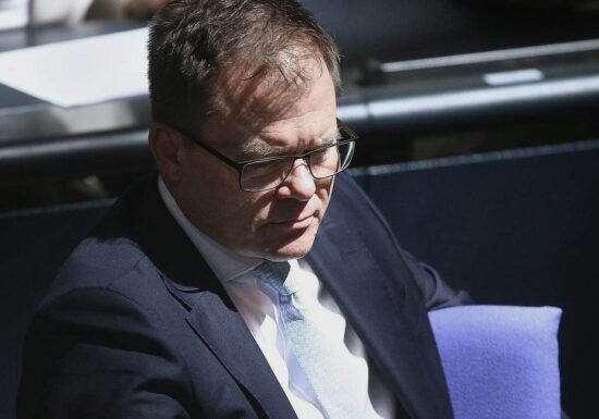 Schneider sieht Klimawandel als "größte soziale Frage unserer Zeit"