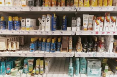 Krebshilfe hält Gratis-Sonnencreme für "bedingt sinnvoll"