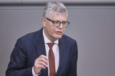 Union fordert bis Herbst konkrete Sparvorschläge von Klingbeil