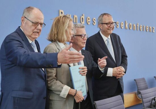 Wüst lobt Initiative für Staatsreform