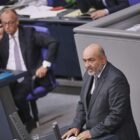 Nouripour drängt Koalition bei Richterwahl zu Tempo