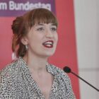 Insa: Linke ziehen mit Grünen gleich