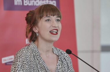 Insa: Linke ziehen mit Grünen gleich