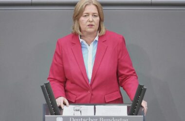 Arbeitsministerin lehnt Kürzung des Rentenniveaus kategorisch ab