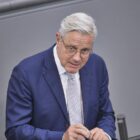 CDU-Außenpolitiker Röttgen: "Putin will die Ukraine auslöschen"