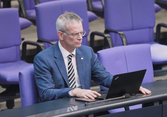 CDU-Politiker streiten über höhere Reichensteuer