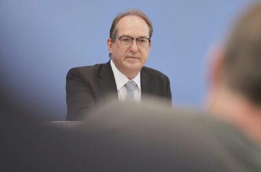 Dobrindt verteidigt umstrittene Späh-Software von Palantir