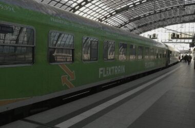 Flix will mit neuen Zügen Preise der Deutschen Bahn unterbieten