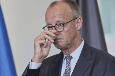 Insa: Union nur noch knapp vor AfD