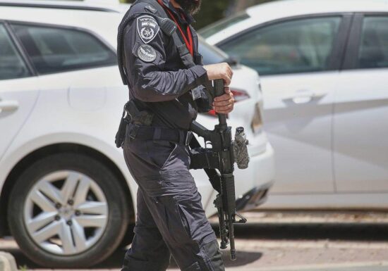 CSU meldet wegen Waffen-Stopp an Israel Gesprächsbedarf bei Merz an