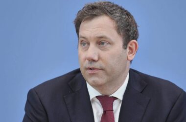 Nach Klingbeil-Vorstoß: Frei pocht auf Koalitionsvertrag