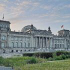 Kontroverse um Bundestagszugang zu Verteidigungsdokumenten