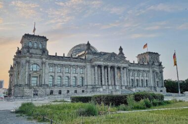 Kontroverse um Bundestagszugang zu Verteidigungsdokumenten