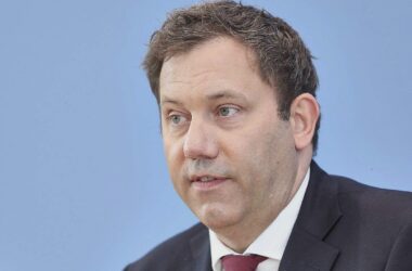 Klingbeil zu Kurzbesuch in Kiew eingetroffen