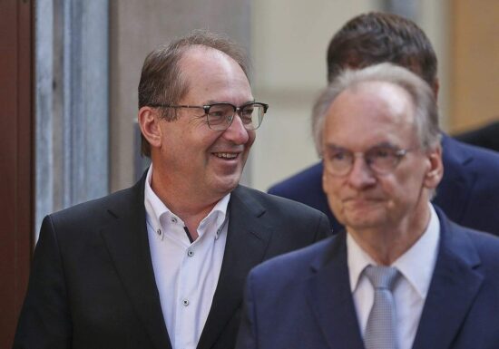 Dobrindt besucht jüdische Gemeinde in Halle