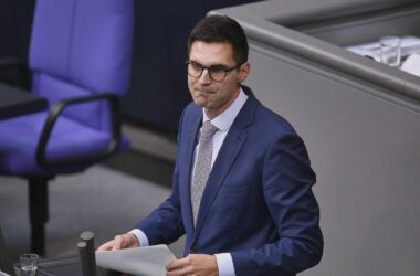 Regierungsfraktionen drängen auf Stromsteuersenkung für alle