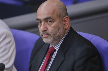 Nouripour kritisiert Stopp von Rüstungsexporten an Israel