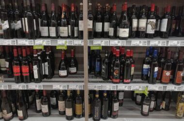 Gesundheitspolitiker offen für höhere Alkohol-Altersgrenze