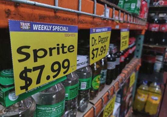 US-Inflationsrate bleibt bei 2,7 Prozent - Kerninflation steigt